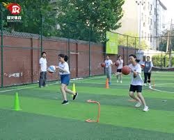 哈兰德晒与母亲、哥哥合照：老大、我和我哥