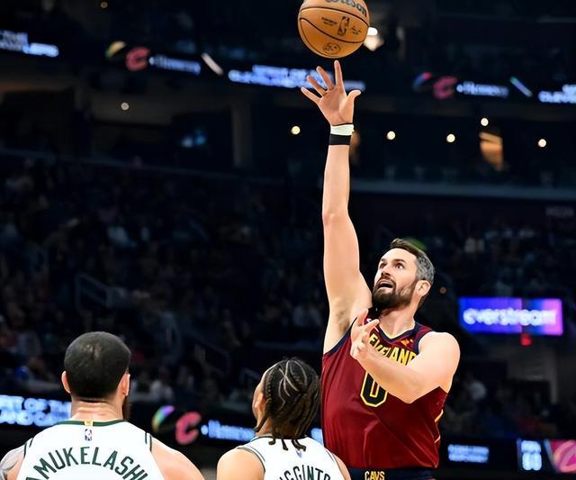 并特别强调 并特别强调